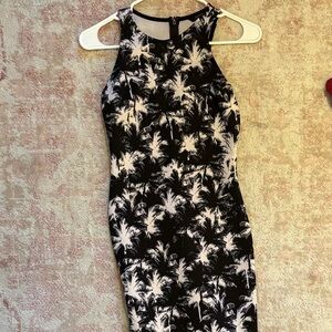 Guess Black and White Palm Print Midi Dress